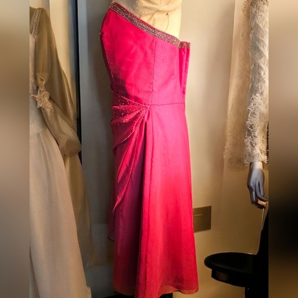 Elegant Pink Strapless Dress - Picture 3 of 7